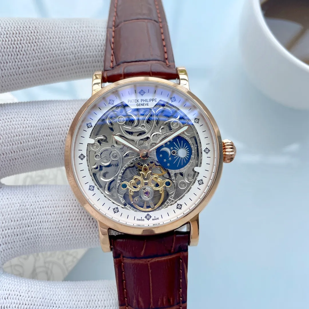 【Foreign Trade Import】💰1520! Patek Philippe (top quality, outstanding debut) 🎉🎉 [Type]: Boutique men's watch (top) exquisite quality [Strap]: Genuine leather strap (durable) [Movement]: Top mechanical movement (stable) [Material]: Mineral super strong mirror (wear-resistant) Exquisite quality Generous style Excellent temperament Wisdom and exclusivity [Size]: 42mm in diameter and 12mm in thickness Hot sale on the market! Welcome to reprint!